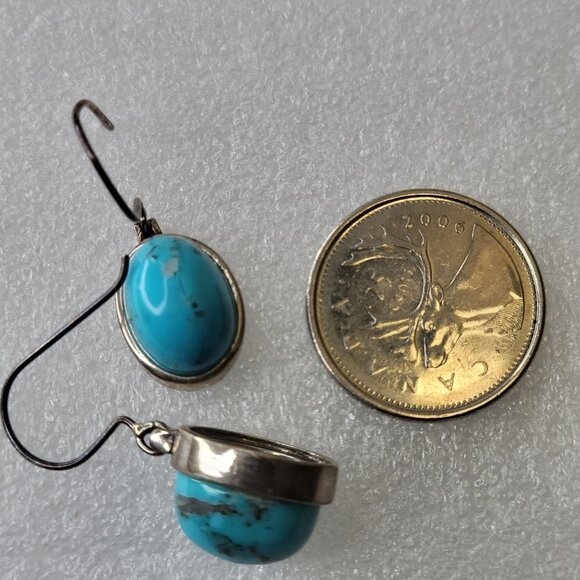 Turquoise hued Small Earrings - Picture 5 of 10